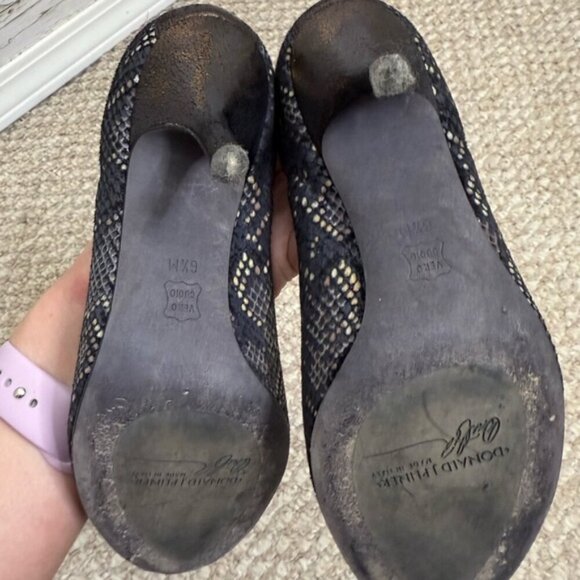 Donald j. Pilner peep toe heels faux snake skin black gold  size 6.5 - Picture 7 of 11